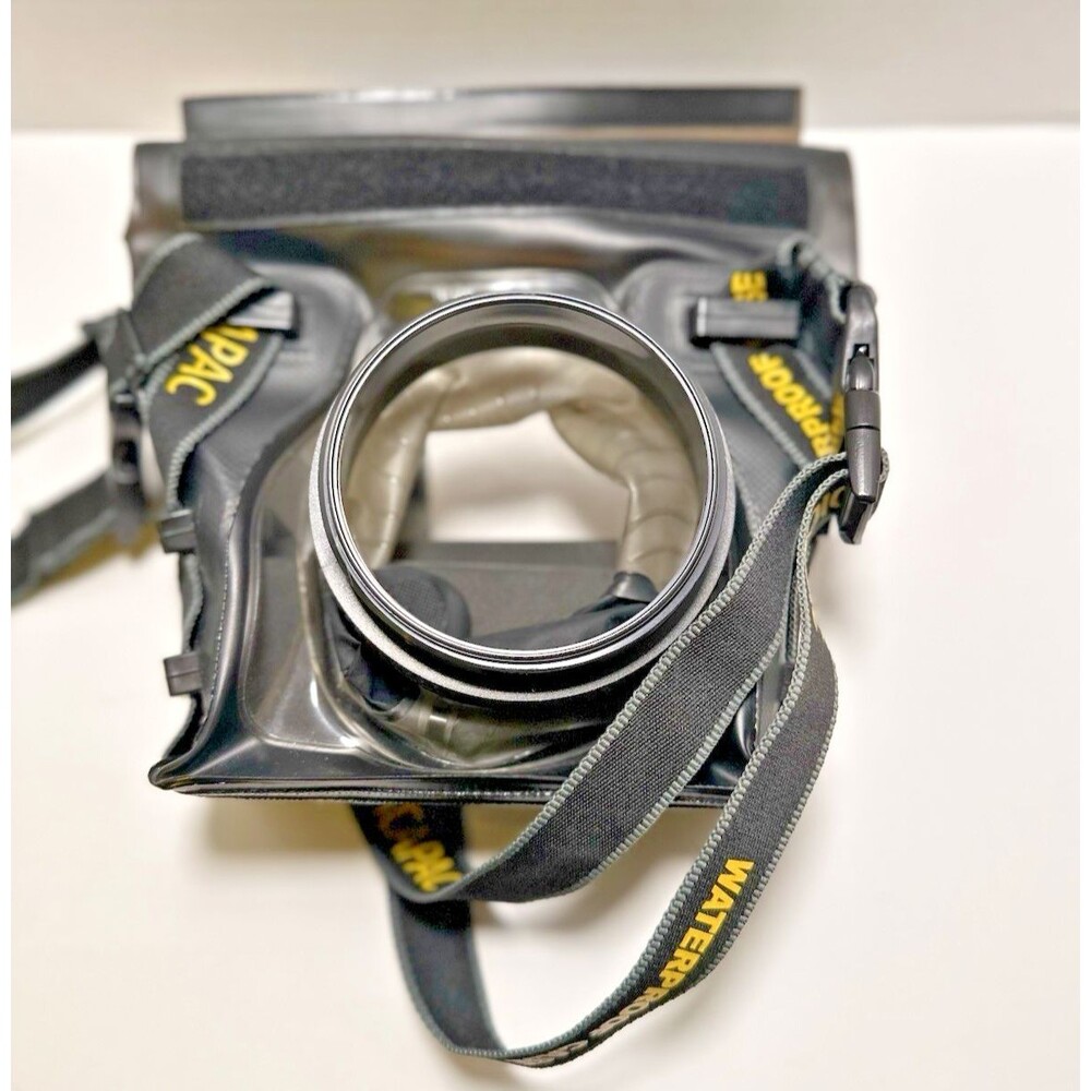 Waterproof DSLR Camera Case DiCAPac WP-S5